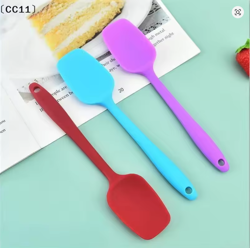 Heart Silicone Spatulas,Cake Cream Silicone Spatula Wooden Handle Butter Pastry Blender Scraper Kitchen Chocolate Butter Baking Mixers,Kitchen Utensils and Gadgets